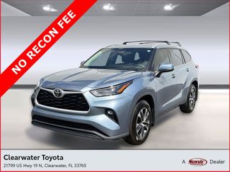 Used 2022 Toyota Highlander XLE video 1