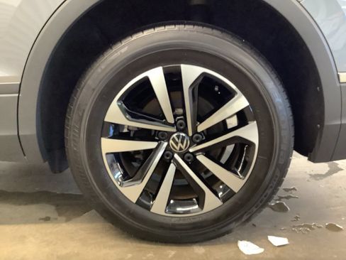 Used 2024 Volkswagen Tiguan S AWD/4WD image 19