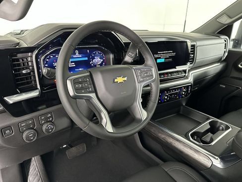 New 2026 Chevrolet Silverado 2500 LTZ w/ LTZ Convenience Package AWD/4WD image 11