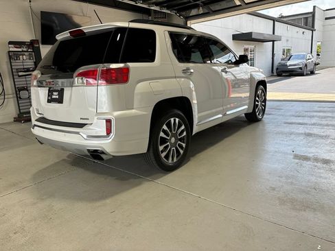 Used 2017 GMC Terrain Denali AWD/4WD image 4