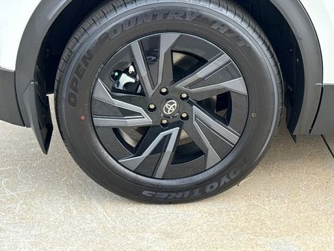 New 2026 Toyota C-HR AWD/4WD image 9
