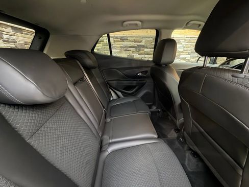 Used 2022 Buick Encore Preferred w/ Safety Package AWD/4WD image 28