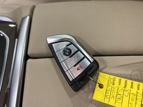 Used 2022 BMW X5 xDrive40i w/ Premium Package image 25