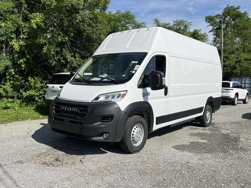 Used 2024 RAM ProMaster 3500 w/ Delivery Van Package FWD image 2