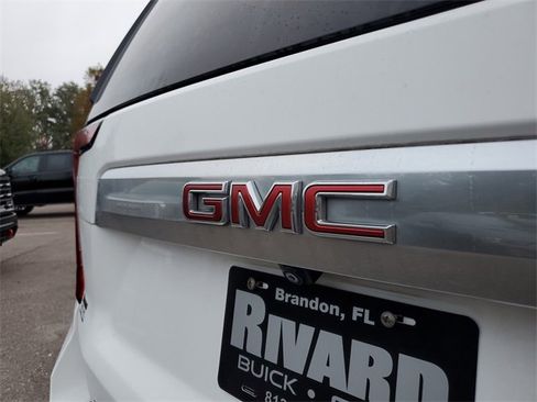 Used 2022 GMC Yukon XL Denali image 6