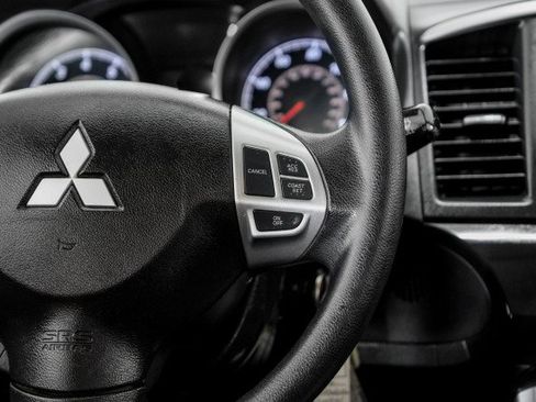 Used 2016 Mitsubishi Lancer ES FWD image 15
