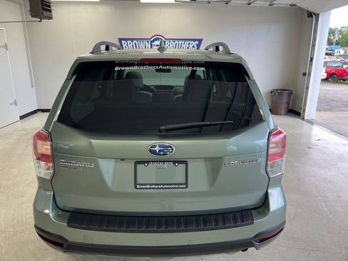 Used 2018 Subaru Forester 2.5i Premium w/ All-Weather Package AWD/4WD image 10