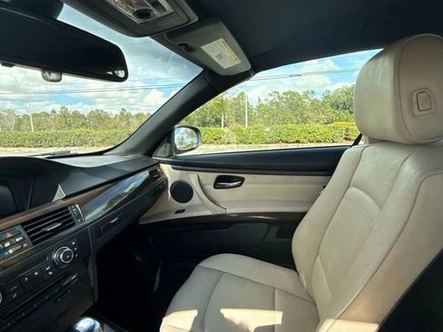 Used 2013 BMW 328i Convertible w/ Premium Pkg image 11
