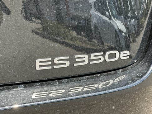New 2026 Lexus ES 350e FWD image 25