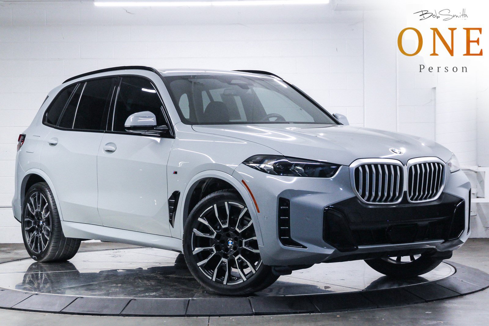 Certified 2024 BMW X5 sDrive40i w/ M Sport Package RWD image 1