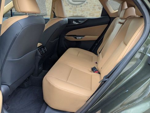 Used 2025 Lexus NX 250 FWD w/ Towing Package (2000 Lbs) image 17