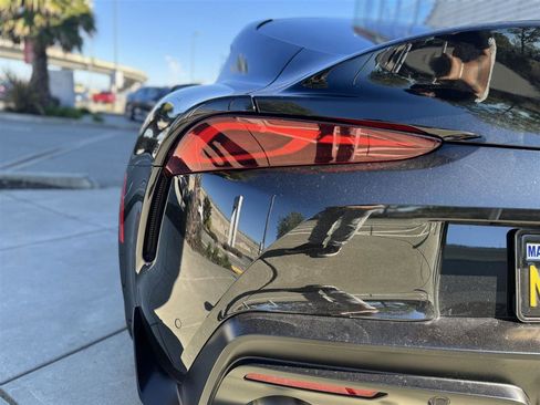 Used 2024 Toyota Supra Premium w/ Driver Assist Package image 19