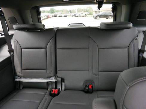 New 2026 Chevrolet Tahoe Z71 w/ Z71 Off-Road Package AWD/4WD image 12