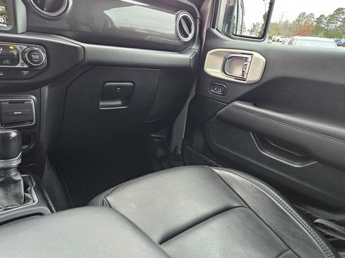 Used 2021 Jeep Wrangler Unlimited Sahara image 11