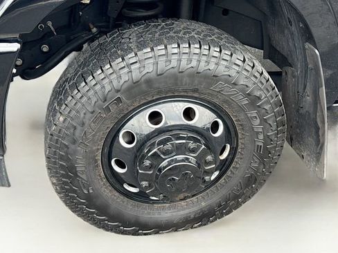 Used 2022 RAM 3500 Limited image 33