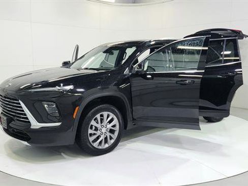 Used 2025 Buick Enclave Preferred image 30