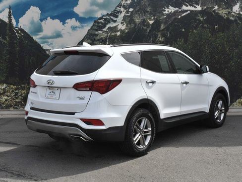 Used 2017 Hyundai Santa Fe Sport image 3