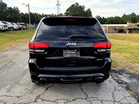 Used 2017 Jeep Grand Cherokee SRT image 10