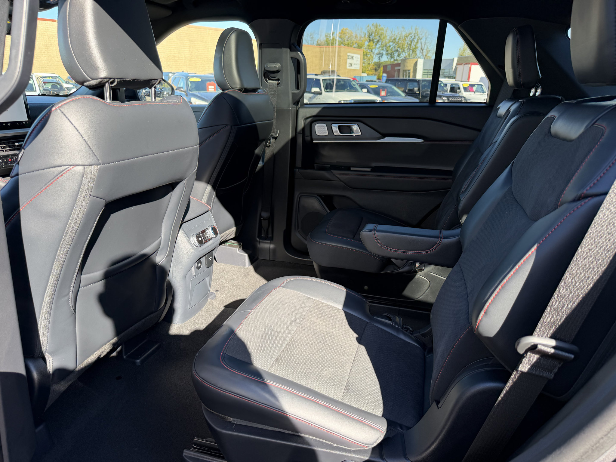 Used 2026 Ford Explorer ST w/ Sun And Sound Package AWD/4WD image 8
