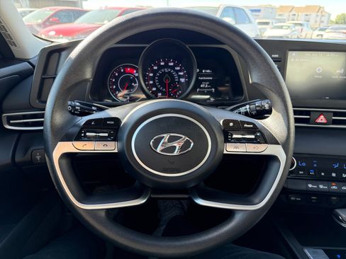 Used 2023 Hyundai Elantra SEL FWD image 20