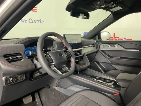 New 2026 Ford Explorer ST-Line w/ ST-Line Street Pack RWD image 13