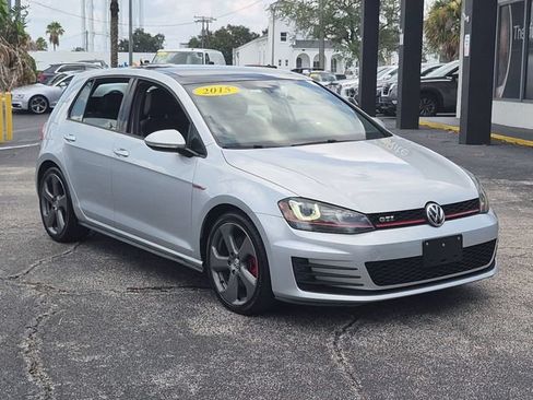 Used 2015 Volkswagen GTI SE FWD image 3