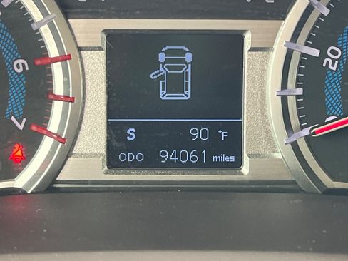 Certified 2018 Toyota 4Runner SR5 Premium AWD/4WD image 25