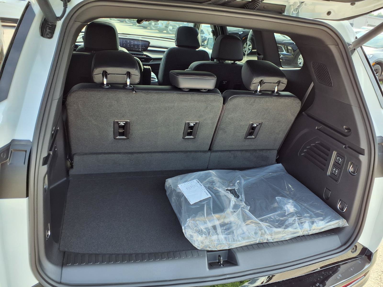 New 2026 Buick Enclave Sport Touring w/ Power Package FWD image 22