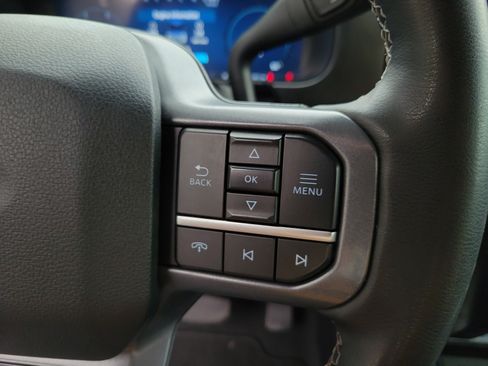 Used 2025 Ford F350 Lariat AWD/4WD image 24