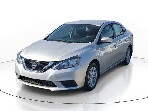 Used 2019 Nissan Sentra SV FWD image 2