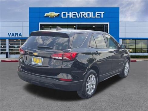 Used 2023 Chevrolet Equinox LS FWD image 5