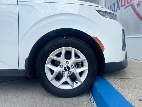 Used 2022 Kia Soul LX w/ Technology Package FWD image 28
