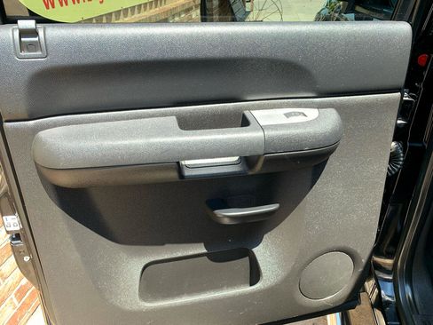 Used 2007 GMC Sierra 2500 SLE w/ EZ-Lift Tailgate Package image 22