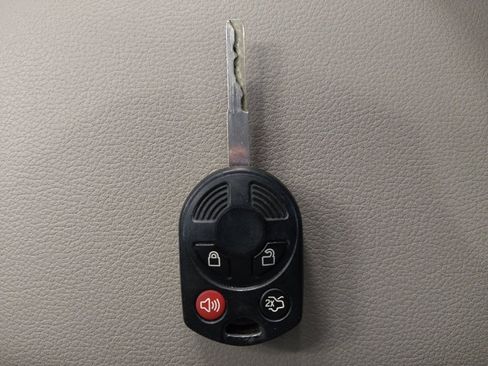 Used 2016 Ford C-MAX SE image 32