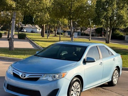 Used 2012 Toyota Camry LE FWD image 26