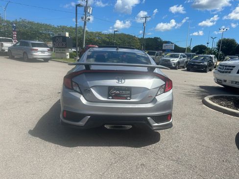 Used 2018 Honda Civic Si image 4