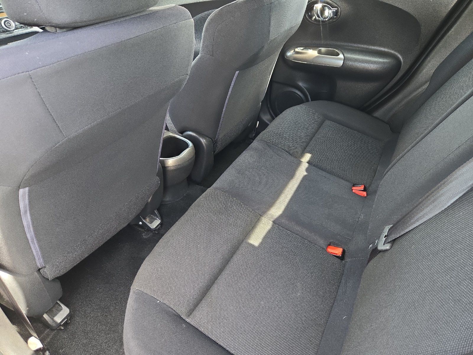 Used 2014 Nissan Juke S FWD image 11