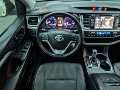 Used 2018 Toyota Highlander Plus image 18
