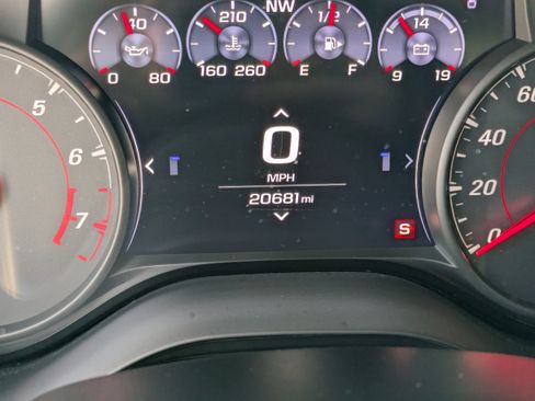 Used 2021 Chevrolet Camaro SS image 25