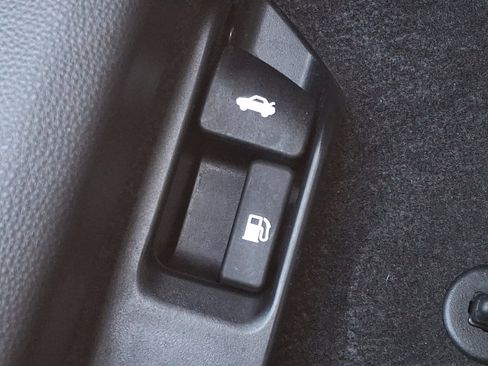 Certified 2025 Toyota Corolla LE image 26