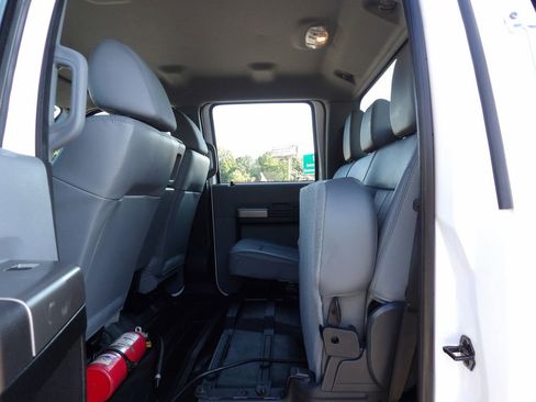 Used 2023 Ford F750 2WD Crew Cab Super Duty image 46