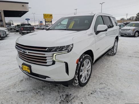 Used 2021 Chevrolet Tahoe High Country w/ Premium Package image 4