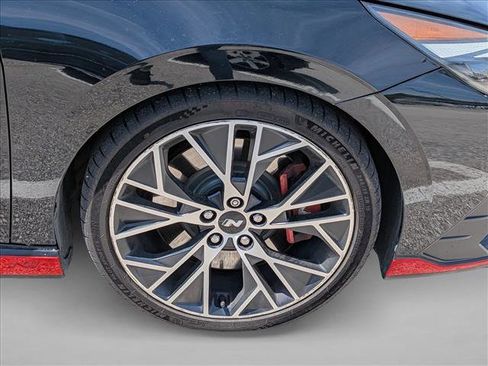 Used 2022 Hyundai Elantra N FWD image 8