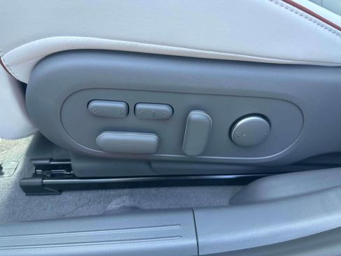 Used 2024 Hyundai Ioniq 5 Limited image 15