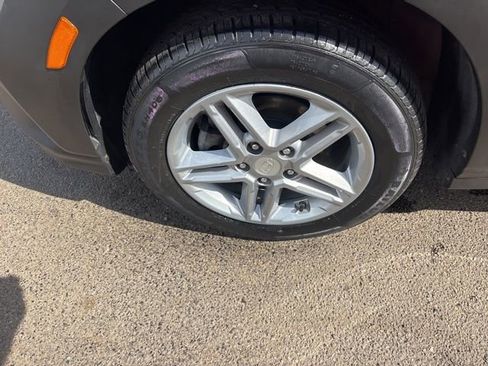 Used 2022 Hyundai Kona SE image 43