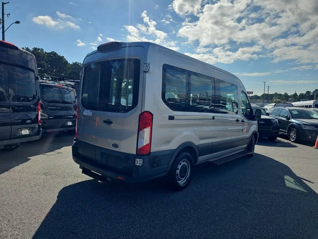 Used 2018 Ford Transit 350 XL RWD image 5