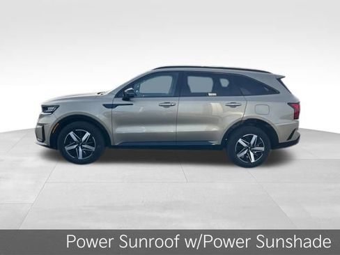 Certified 2021 Kia Sorento S w/ Panoramic Sunroof Package image 5