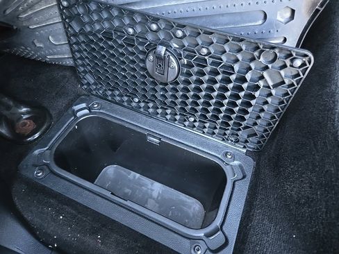 Used 2018 RAM 2500 Tradesman w/ Chrome Appearance Group image 91