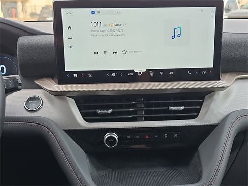 New 2025 Ford Explorer Active w/ Active Comfort Package image 21