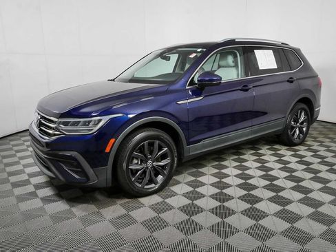 Certified 2023 Volkswagen Tiguan SE w/ Panoramic Sunroof Package FWD image 29